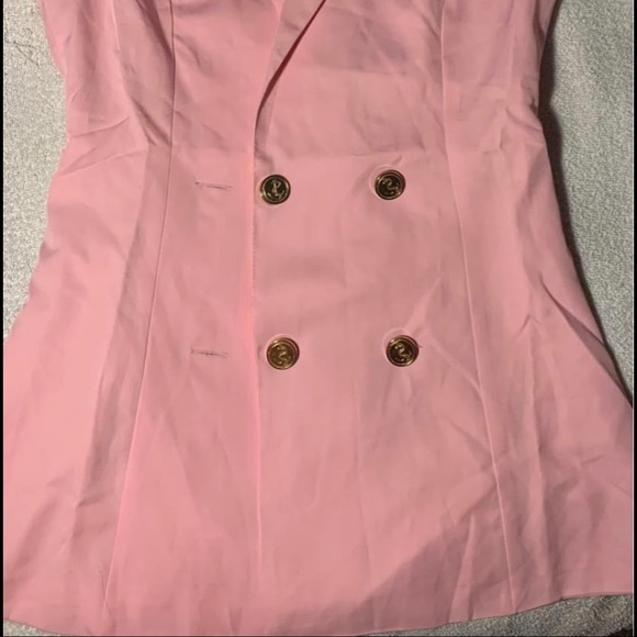 Women suit - Picture 2 of 3